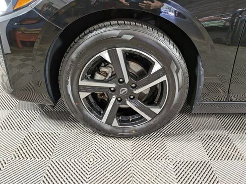 Used 2024 Nissan Sentra SV FWD image 31