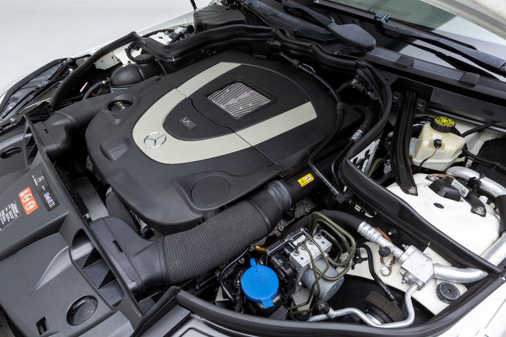 Used 2011 Mercedes-Benz E 550 Cabriolet image 5