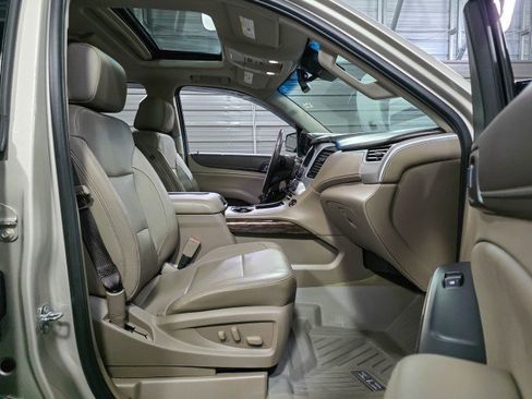 Used 2017 GMC Yukon XL SLT w/ Open Road Package image 15