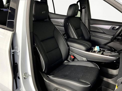 New 2026 Buick Enclave Sport Touring w/ Power Package image 12