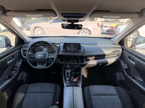 Used 2026 Nissan Rogue SV FWD image 28