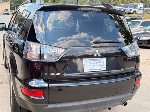 Used 2013 Mitsubishi Outlander SE image 28
