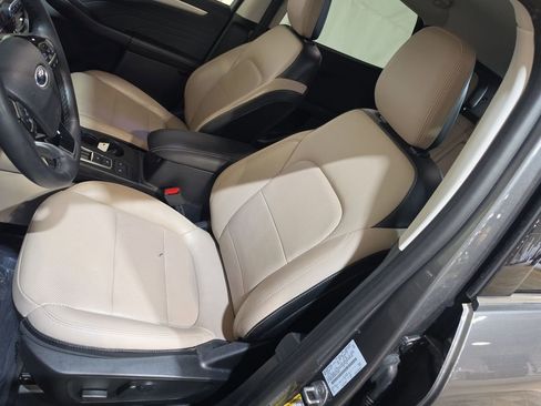 Used 2022 Ford Escape SEL AWD/4WD image 13