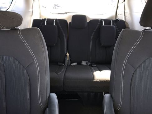 Used 2024 Chrysler Voyager LX FWD image 22