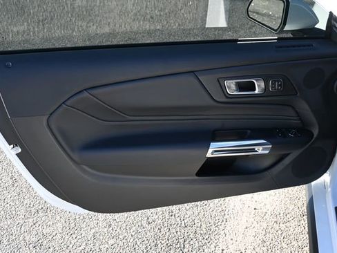 Used 2025 Ford Mustang GT Premium image 10