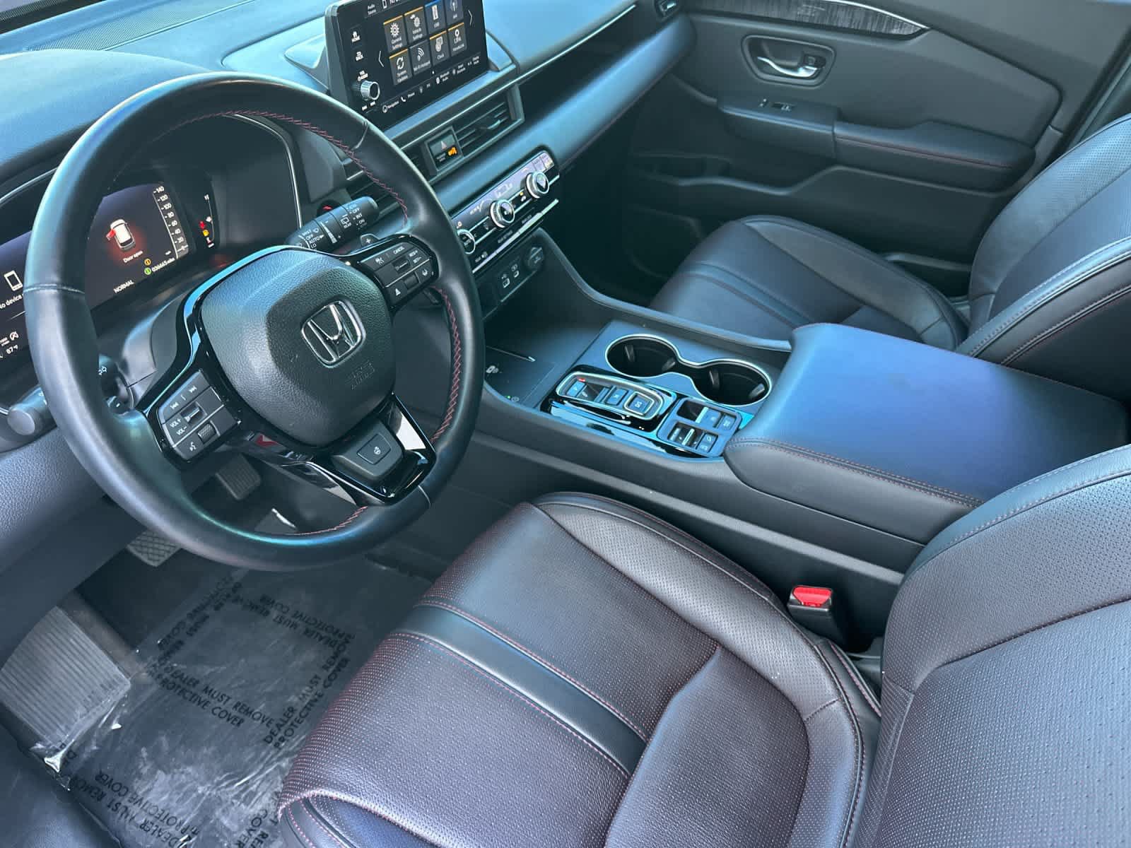 Used 2025 Honda Pilot Black Edition image 12