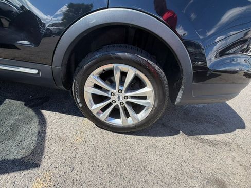 Used 2019 Ford Explorer XLT w/ Equipment Group 202A AWD/4WD image 16