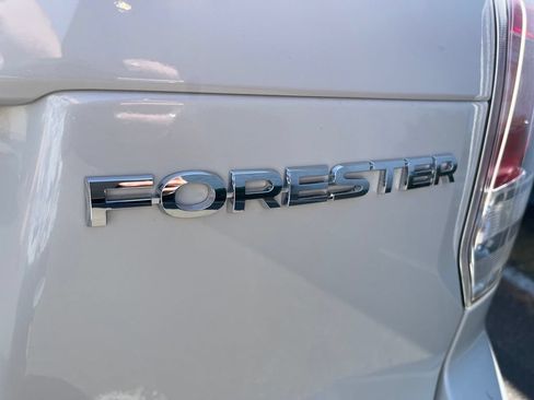 Used 2018 Subaru Forester 2.5i Premium AWD/4WD image 9