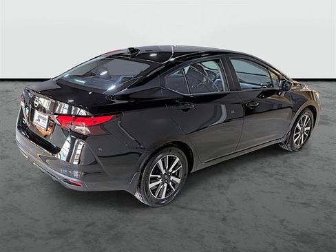 Used 2025 Nissan Versa SV w/ Trunk Package FWD image 4