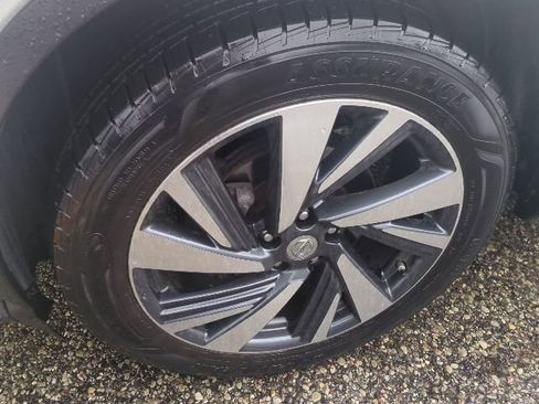 Used 2015 Nissan Murano Platinum w/ Platinum Technology Package image 4