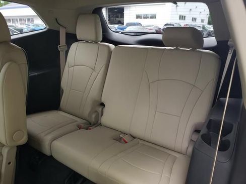 Used 2020 Buick Enclave Essence AWD/4WD image 12