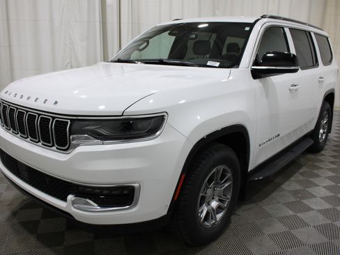 Used 2024 Jeep Wagoneer 4WD image 36