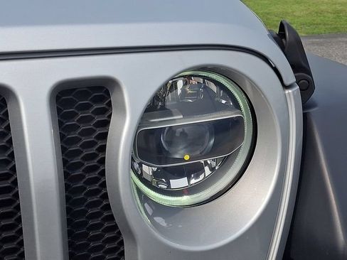 Used 2022 Jeep Wrangler Unlimited Sport AWD/4WD image 9