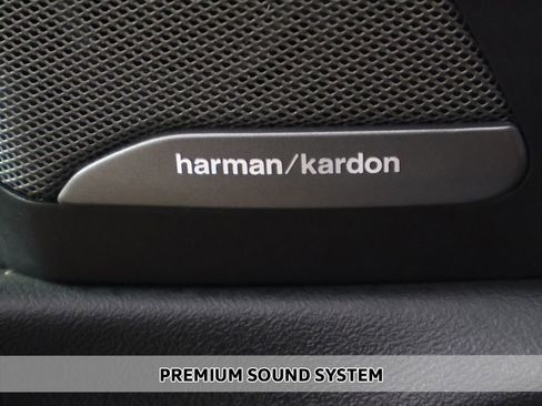 Used 2024 BMW X7 xDrive40i w/ M Sport Package image 5