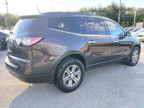 Used 2016 Chevrolet Traverse LT image 7