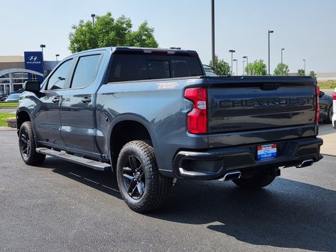 Used 2020 Chevrolet Silverado 1500 LT Trail Boss AWD/4WD image 3