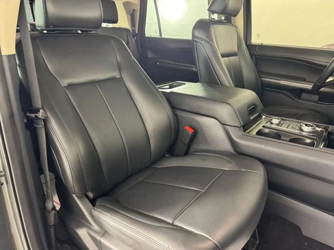 Used 2022 Ford Expedition Max XLT AWD/4WD image 34