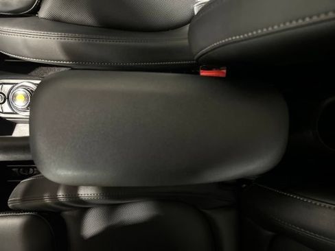 Used 2021 MINI Cooper S w/ Signature Upholstery Package FWD image 19