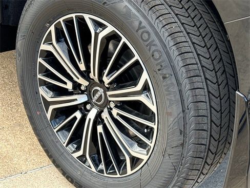 New 2026 Nissan Armada Platinum image 11