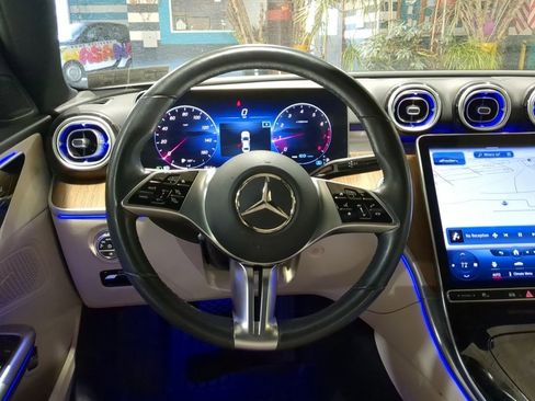Used 2022 Mercedes-Benz C 300 4MATIC Sedan image 2