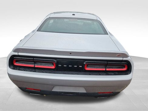 Used 2022 Dodge Challenger GT image 5