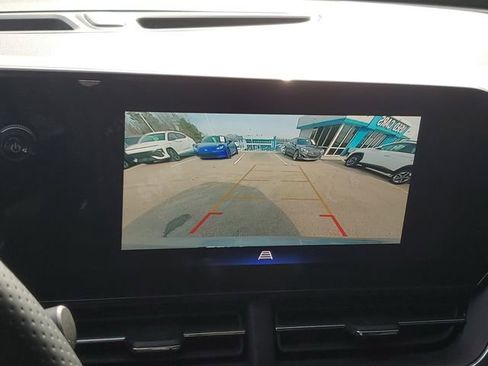 Used 2025 Chevrolet Trax RS w/ Driver Confidence Package image 27