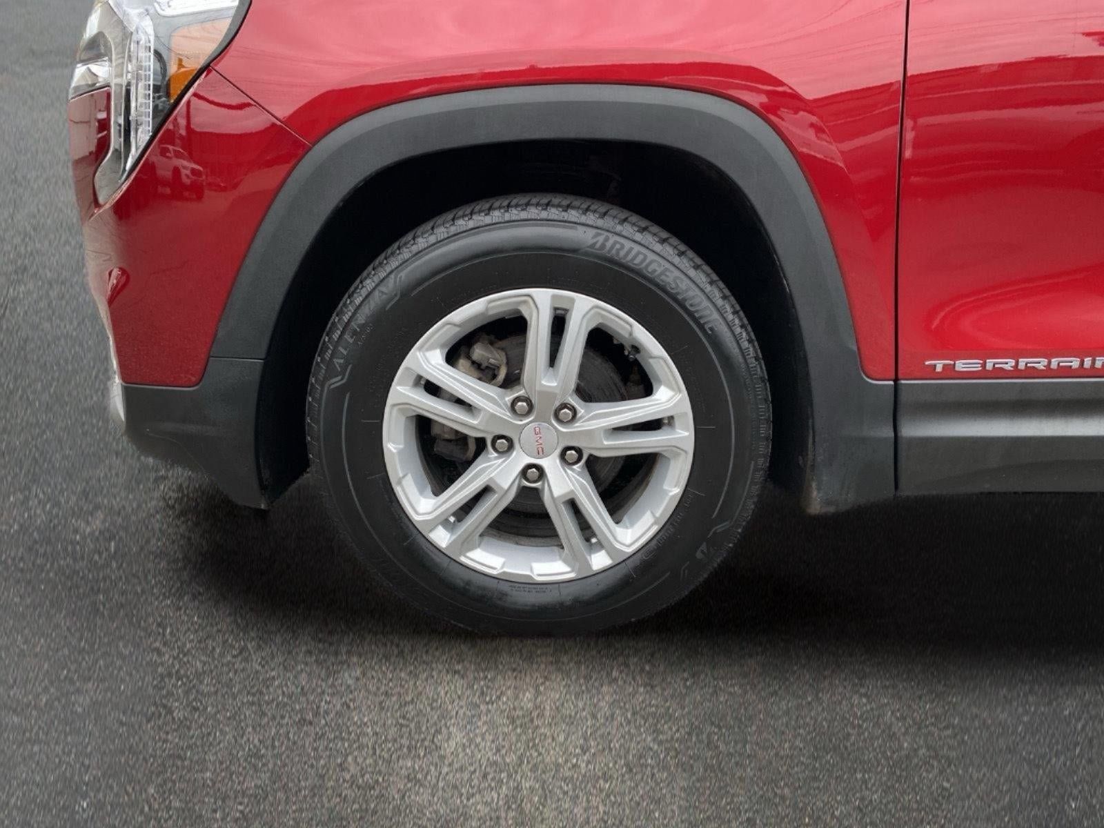 Used 2024 GMC Terrain SLE w/ Driver Convenience Package AWD/4WD image 11