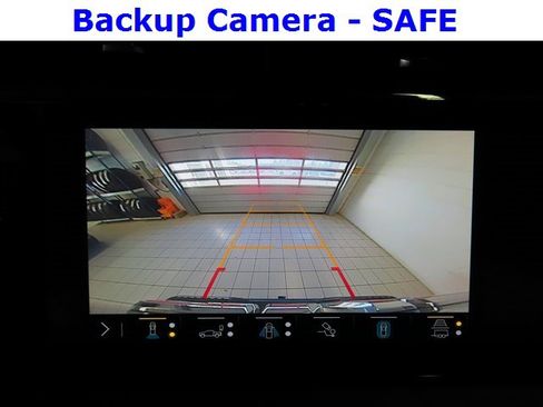 Used 2023 GMC Sierra 1500 AT4 w/ AT4 Premium Package image 5