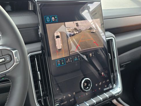 New 2026 GMC Yukon Denali w/ Denali Reserve Package AWD/4WD image 23