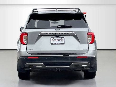 Used 2020 Ford Explorer XLT w/ Equipment Group 202A image 6