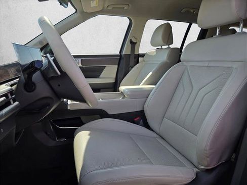 Used 2025 Hyundai Santa Fe SEL AWD/4WD image 14
