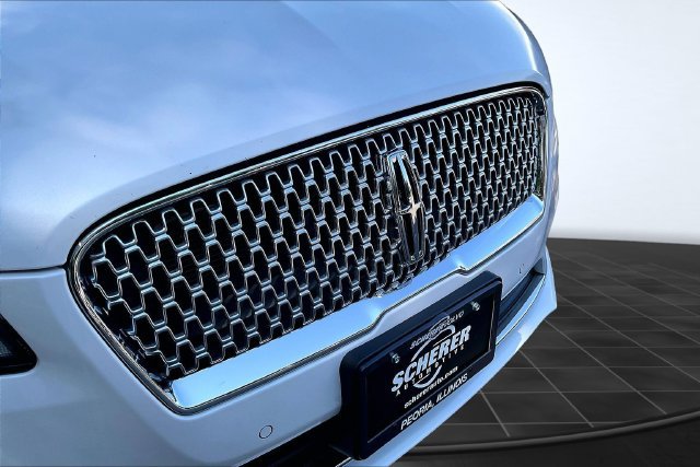 Used 2018 Lincoln MKZ Reserve w/ Technology Package FWD image 29