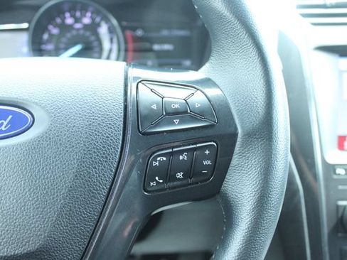 Used 2019 Ford Explorer XLT w/ Equipment Group 202A FWD image 25