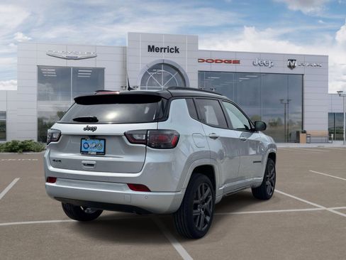 Used 2025 Jeep Compass Limited w/ High Altitude Package AWD/4WD image 6