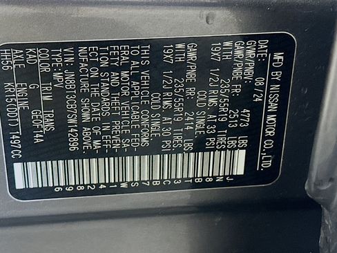 Used 2025 Nissan Rogue SL AWD/4WD image 12