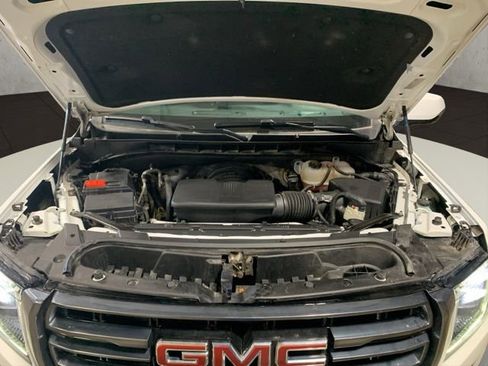 Used 2024 GMC Yukon XL AT4 AWD/4WD image 31
