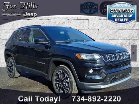 Used 2023 Jeep Compass Limited image 1