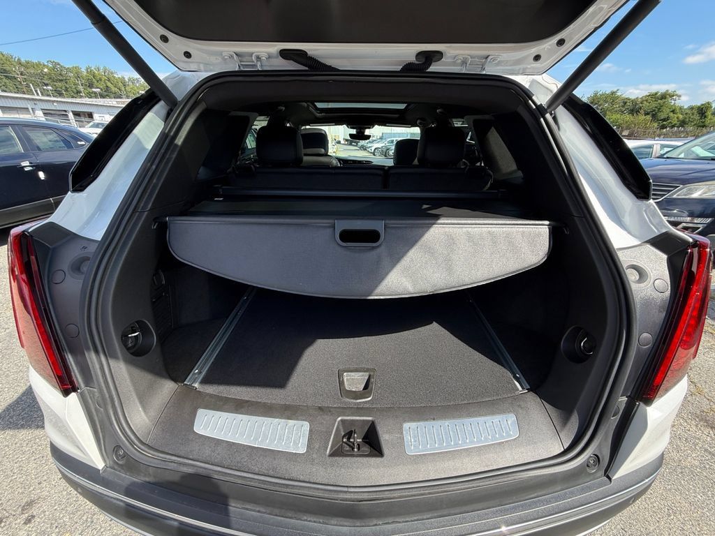 Used 2025 Cadillac XT5 Premium Luxury w/ Technology Package AWD/4WD image 25