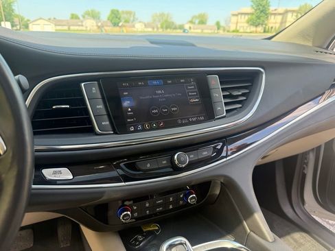 Used 2021 Buick Enclave Premium w/ Sun and Sites Package AWD/4WD image 35