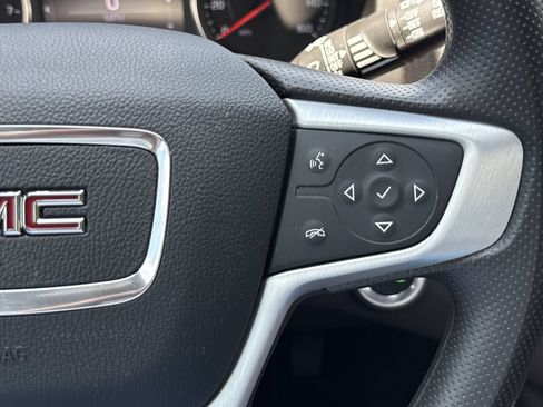 Used 2023 GMC Terrain SLE w/ Driver Convenience Package FWD image 21