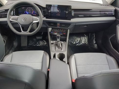 New 2026 Volkswagen Jetta SE FWD image 12