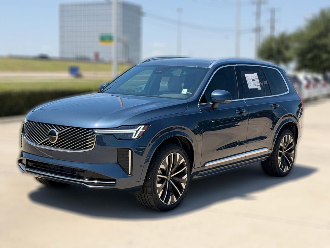 New 2026 Volvo XC90 T8 Plus w/ Protection Package Premier AWD/4WD image 3
