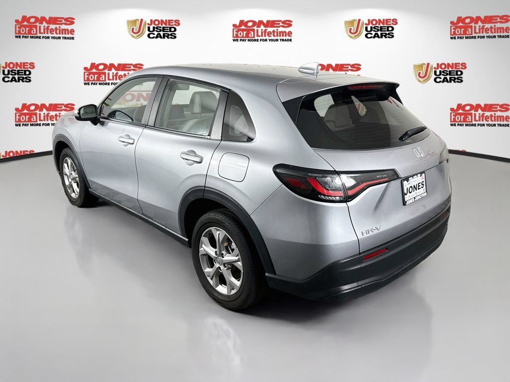 Used 2025 Honda HR-V LX image 2