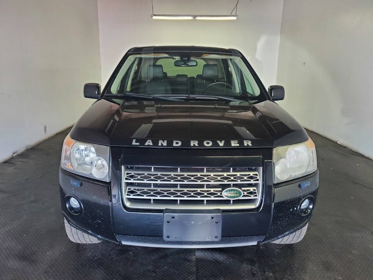 Used 2010 Land Rover LR2 HSE AWD/4WD image 2