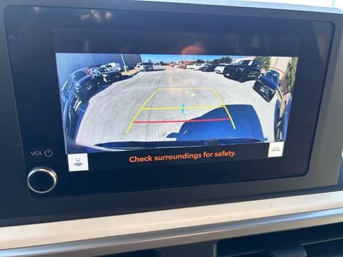 Used 2024 Toyota Tacoma TRD Sport image 15