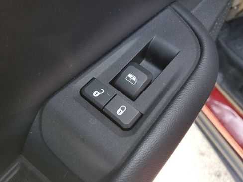 Used 2022 Jeep Grand Cherokee Limited w/ Luxury Tech Group II image 19