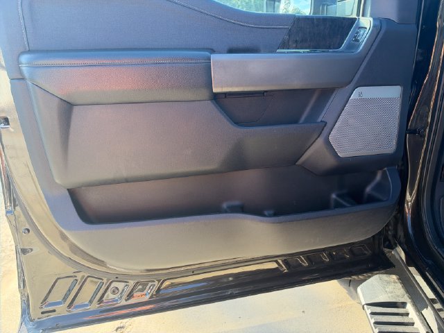 Used 2024 Ford F350 Lariat AWD/4WD image 11