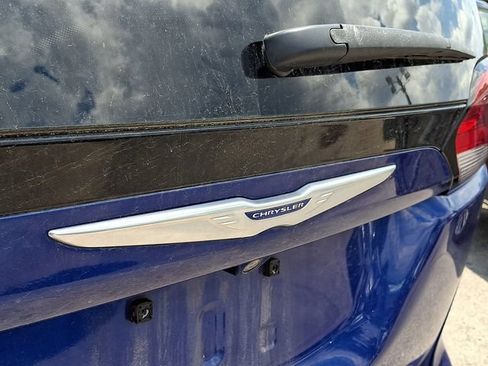 Used 2019 Chrysler Pacifica Touring Plus w/ Tire & Wheel Group FWD image 25