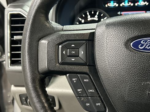 Used 2017 Ford F150 XLT w/ Equipment Group 302A Luxury AWD/4WD image 19