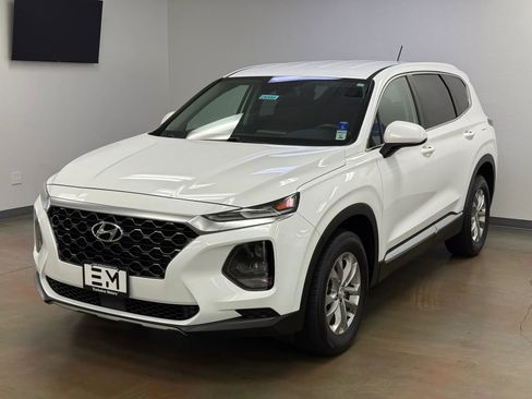 Used 2019 Hyundai Santa Fe SE AWD/4WD image 4